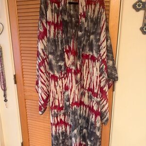 JENNAFER GRACE Elegant Red and Gray Tie-Dye Kaftan